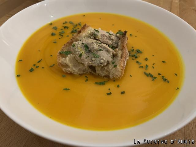 Soupe de potimarron au foie gras