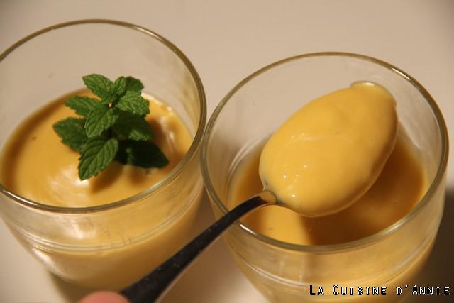 Crème à la mangue et au lait de coco