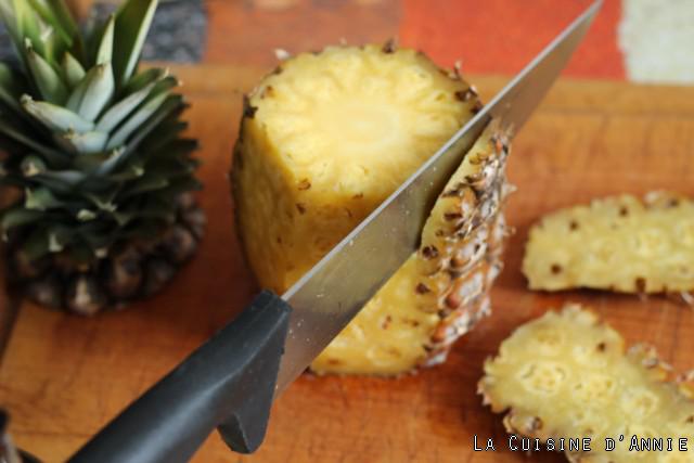 Comment couper un ananas et le préparer facilement