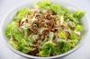 Salade d'endives au roquefort et aux noix